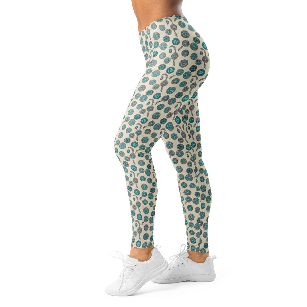 Solid leggings left view | GearBunch