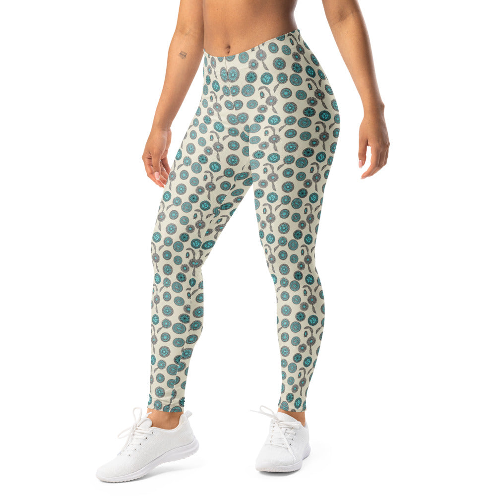 Solid leggings left front view | GearBunch