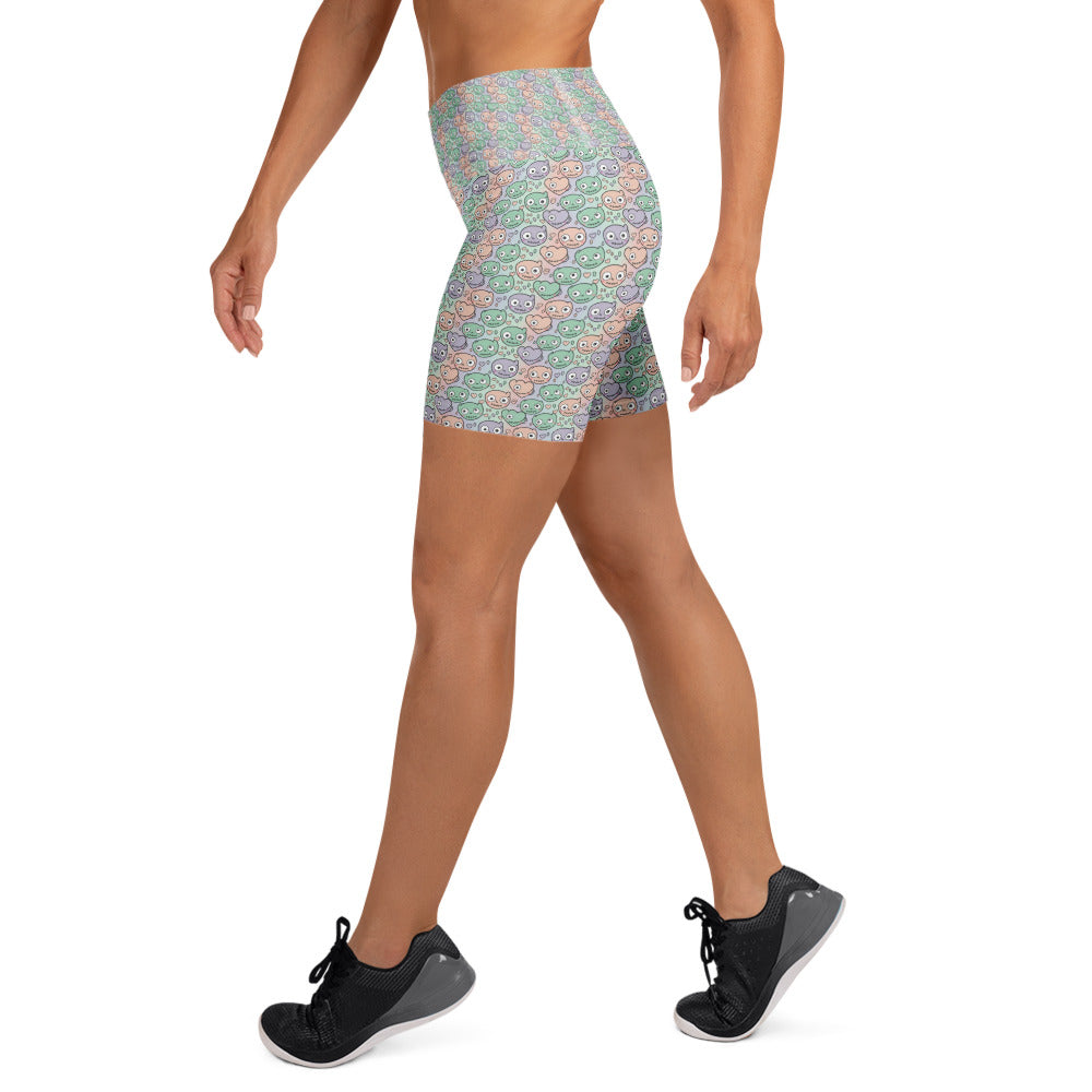 Solid leggings left view | GearBunch