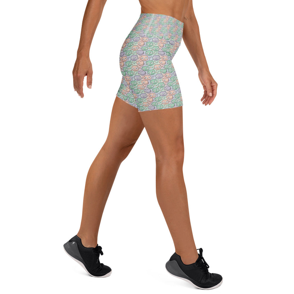 Solid leggings right view | GearBunch