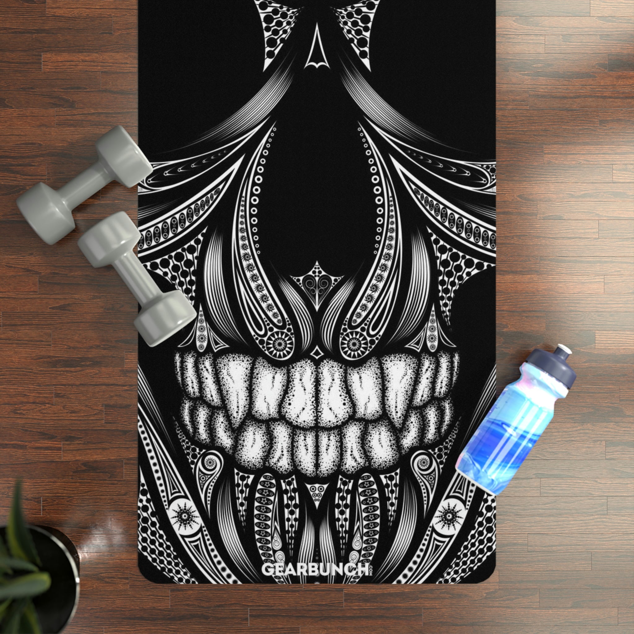 GearBunch Ornamental Single Skull Yoga Mat