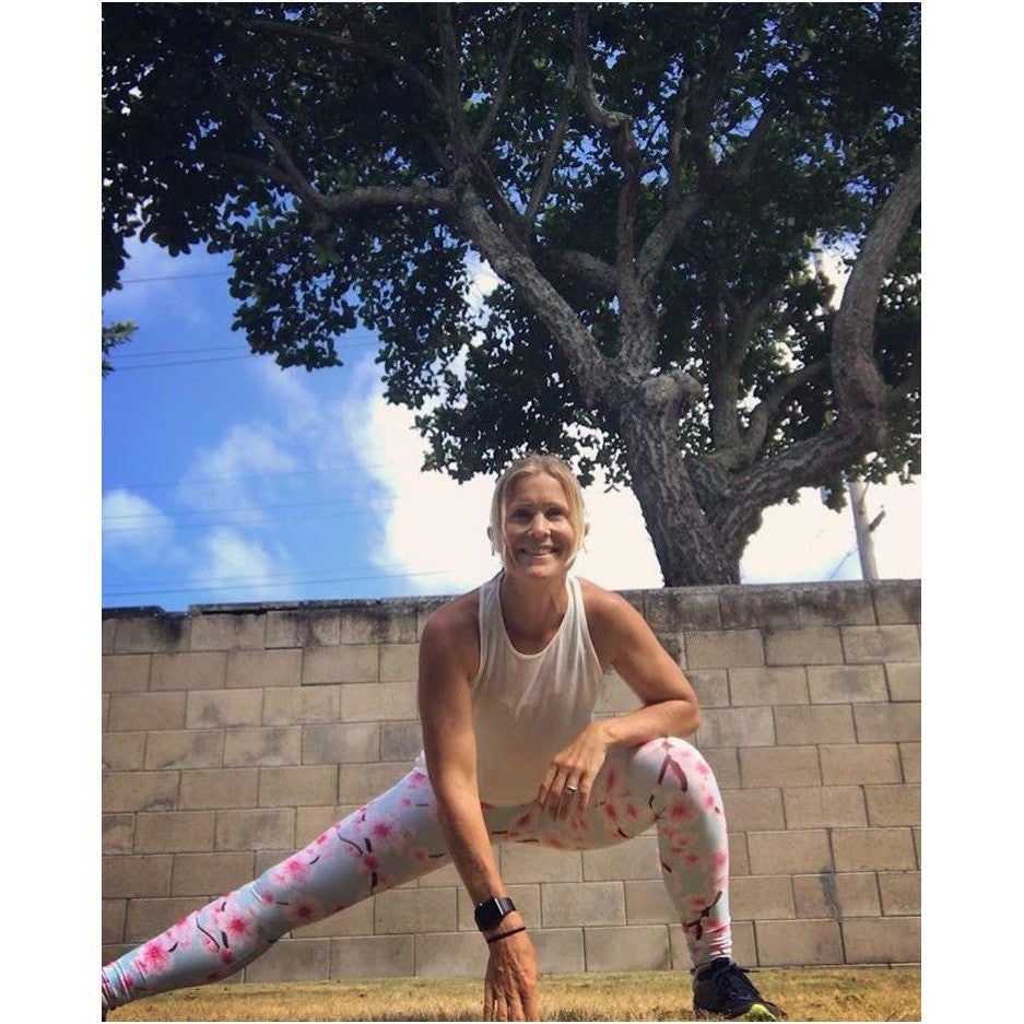 Womens Workout Yoga Japanese Cherry Blossom Leggings Blue/Pink/White | Gearbunch.com