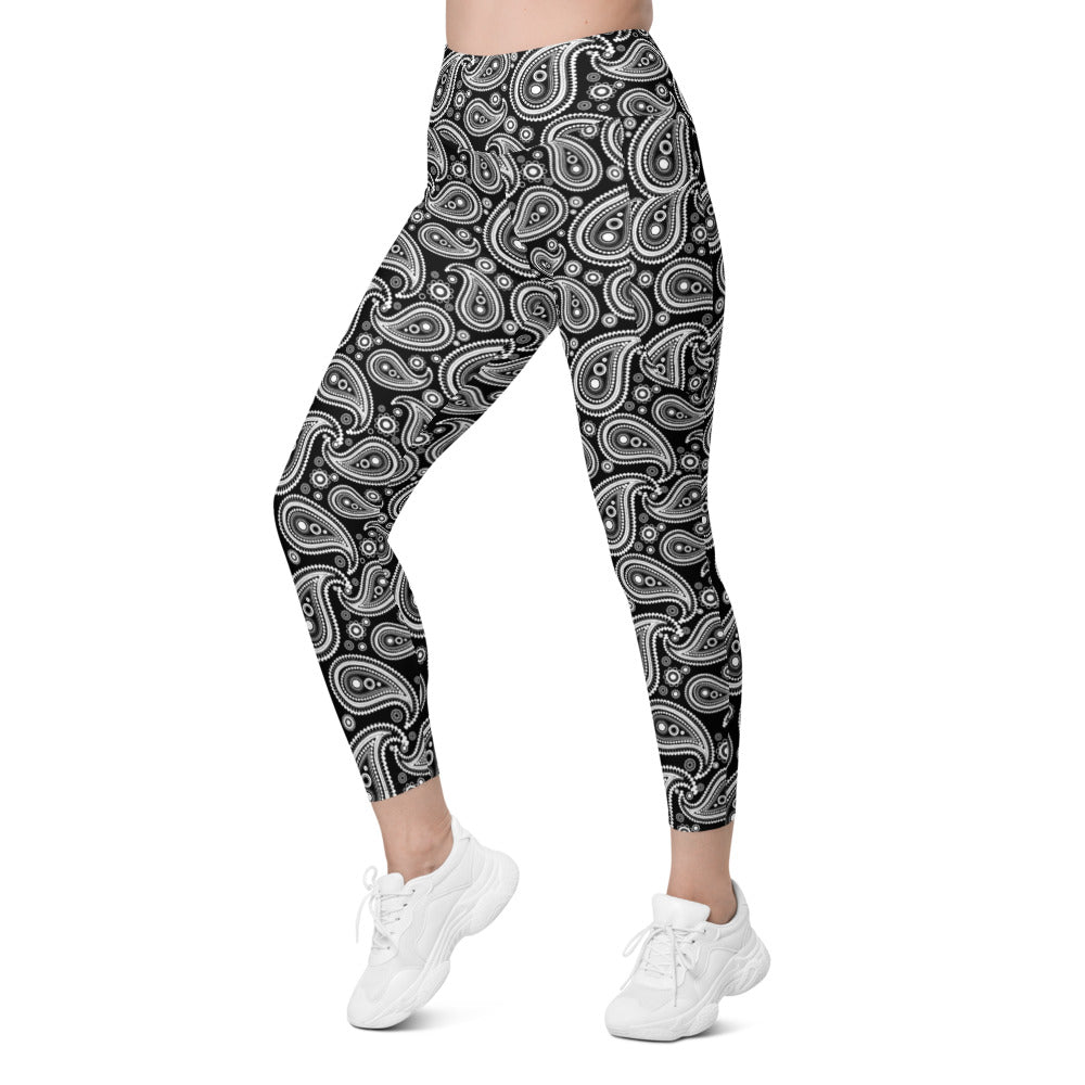 Womens Workout Black & White Paisley Leggings with Pockets | Gearbunch